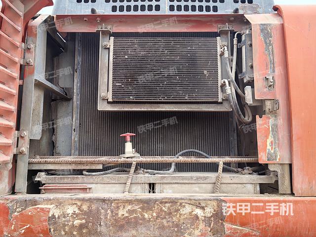 驾驶室操作台（设备外观及核心部件）