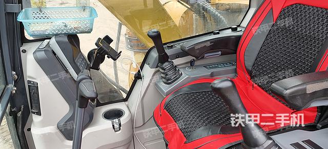 驾驶室整体（整机外观）