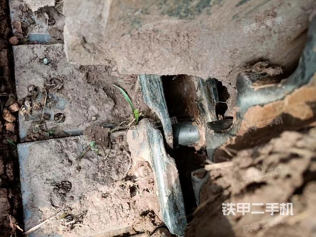 单侧履带整体（整机外观）