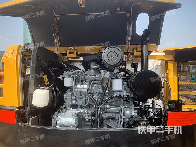 发动机整体俯视（整机外观）