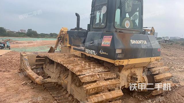 整机右后45°（设备外观及核心部件）