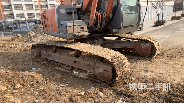 单侧履带整体（整机外观）