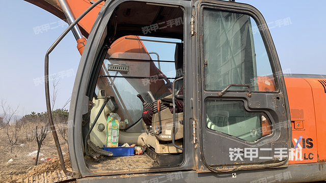 驾驶室整体（整机外观）