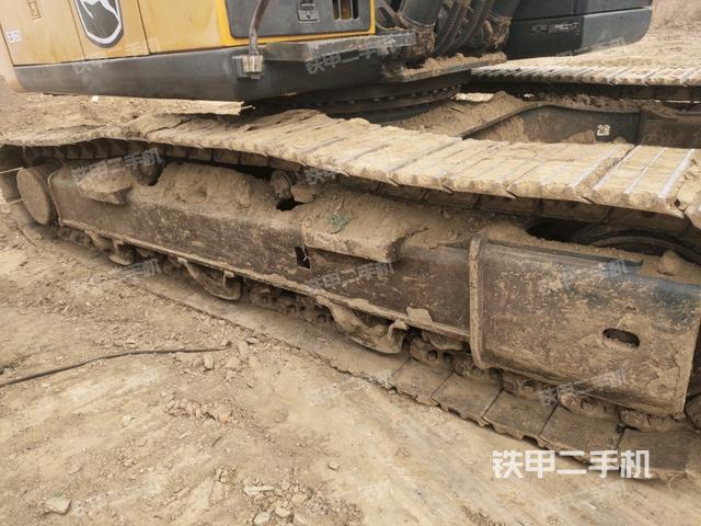 右侧履带整体（行走机构）