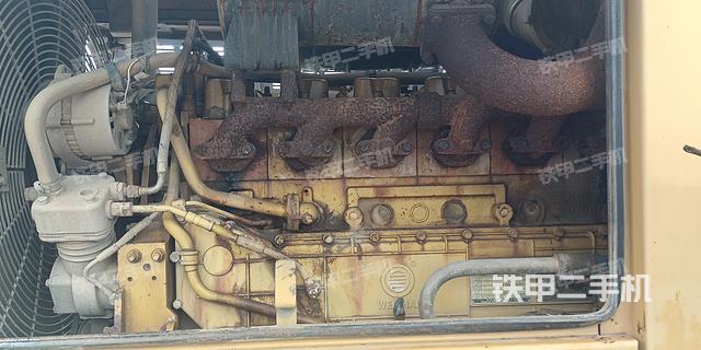 发动机右侧（整机外观及大件）