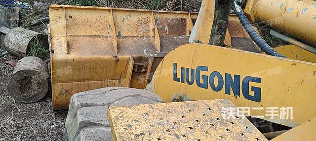 工作装置整体（整机外观及大件）