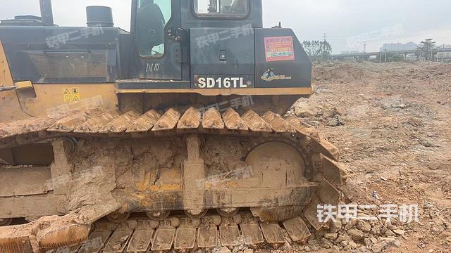 整机左侧（设备外观及核心部件）