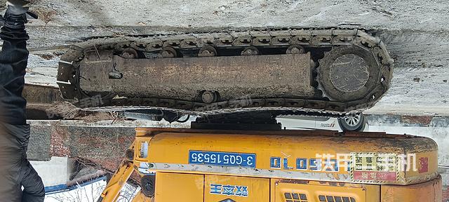 单侧履带整体（整机外观）