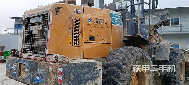 发动机右侧（整机外观及大件）