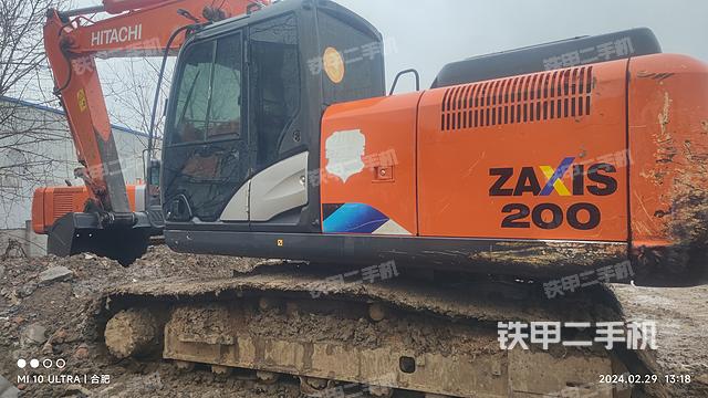 日立ZX200-5A挖掘机