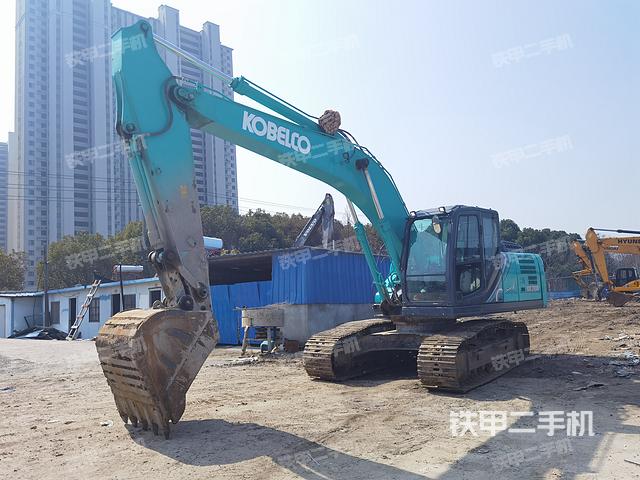 神钢SK200-10挖掘机