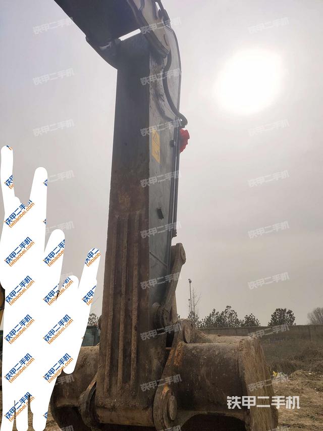 小臂整体左后（工作和回转装置）