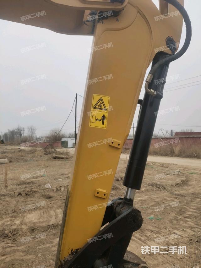 小臂整体右前（工作和回转装置）