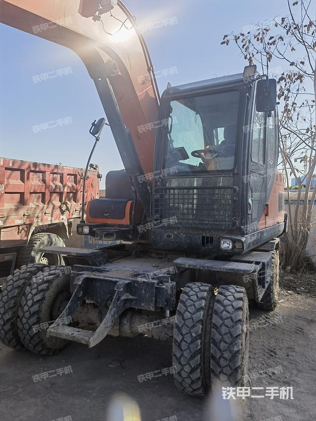 单侧履带整体（整机外观）