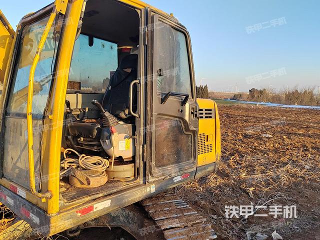 驾驶室整体（整机外观）