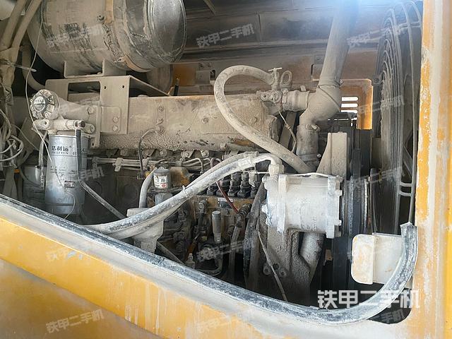 发动机左侧（整机外观及大件）