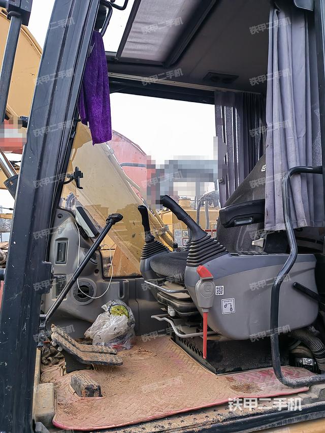 驾驶室整体（整机外观）