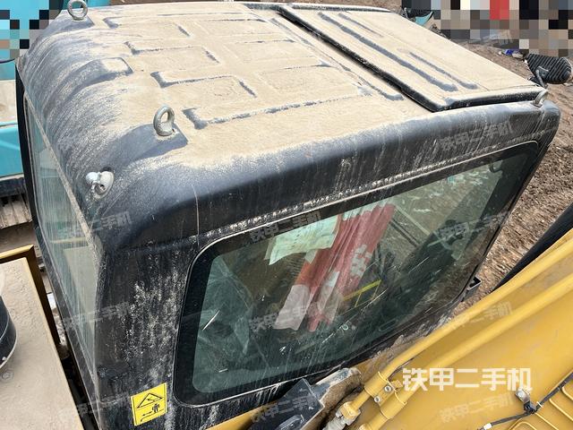 驾驶室顶部（整机外观）