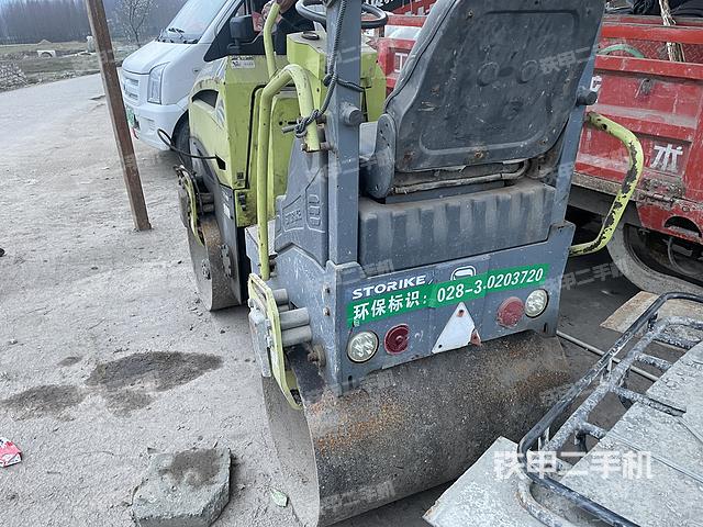 整机左侧（设备外观及核心部件）