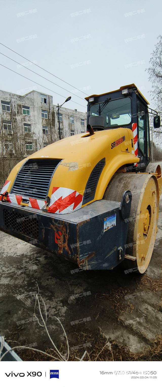 整机右后45°（设备外观及核心部件）