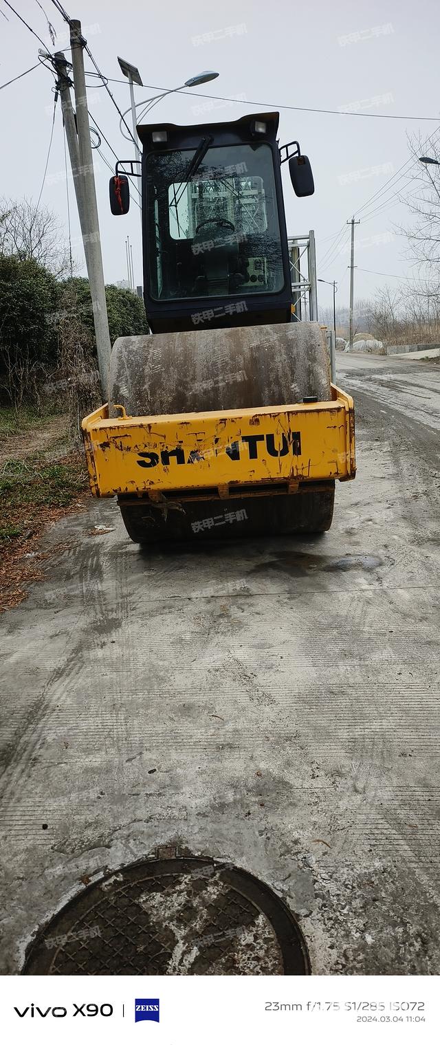 整机右侧（设备外观及核心部件）