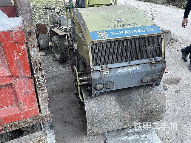 整机右后45°（设备外观及核心部件）