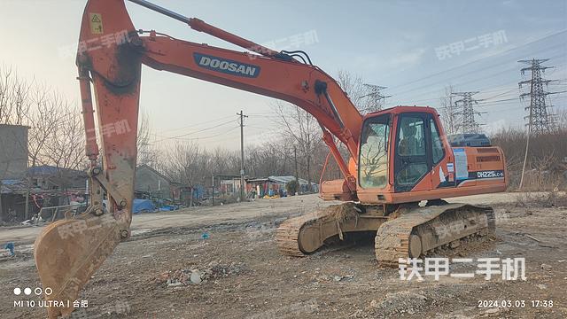 斗山DH225LC-9挖掘机