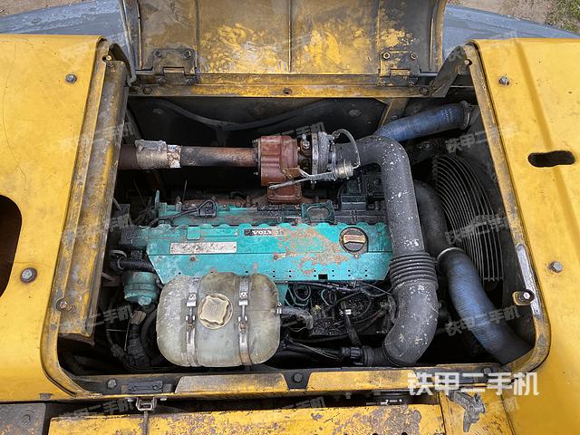 发动机整体俯视（整机外观）