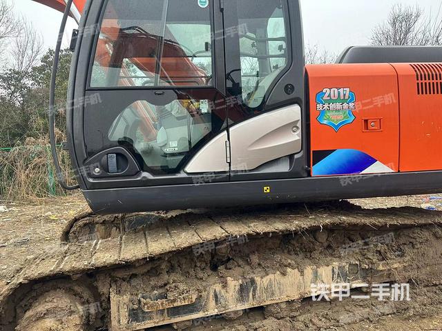 驾驶室整体（整机外观）