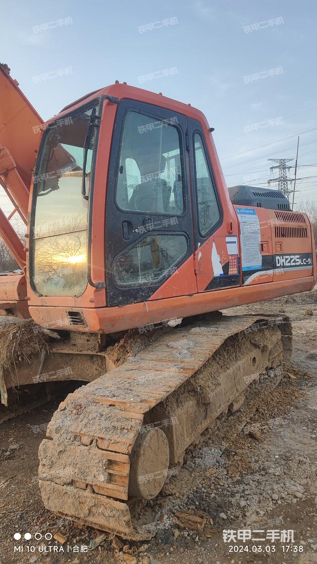 驾驶室整体（整机外观）