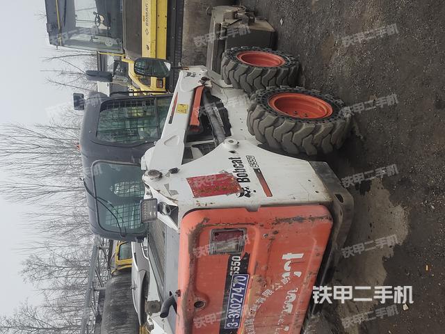 整机右后45°（设备外观及核心部件）