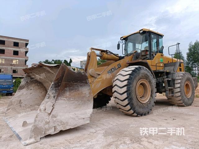 正后方（整机外观）