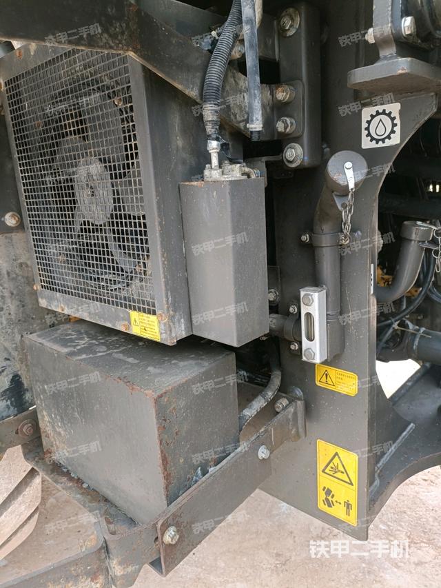 驾驶室内部（驾驶室部分）