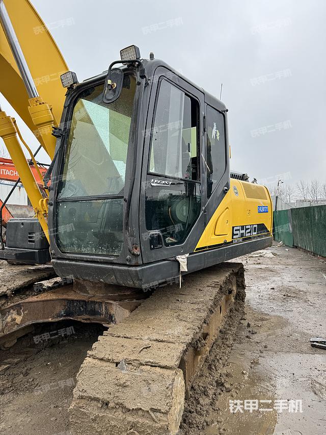 驾驶室整体（整机外观）