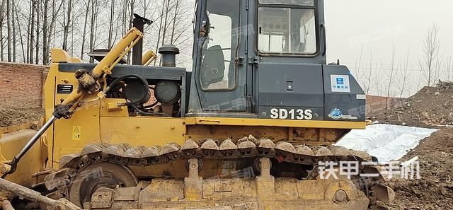 整机左侧（设备外观及核心部件）