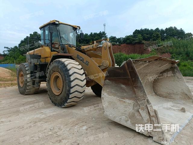 铲斗油缸侧面（工作装置）