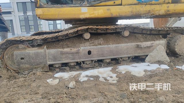 单侧履带整体（整机外观）