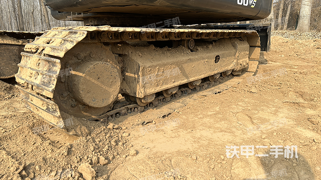 单侧履带整体（整机外观）