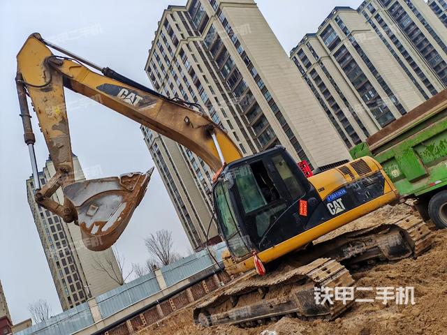 卡特彼勒323DL挖掘机