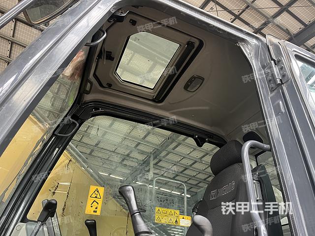 驾驶室整体（整机外观）