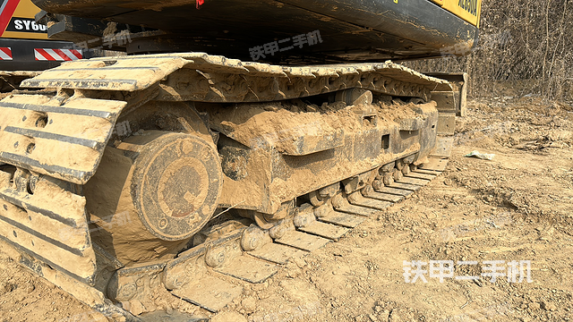 单侧履带整体（整机外观）