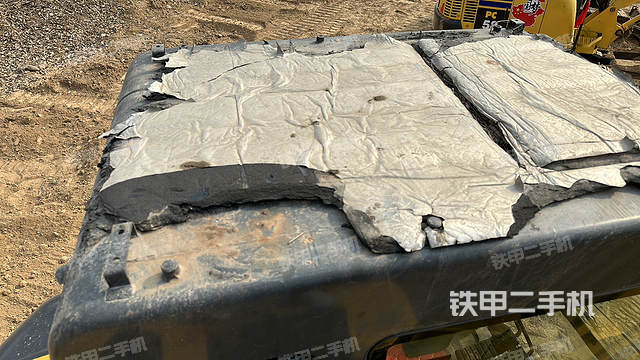 驾驶室顶部（整机外观）