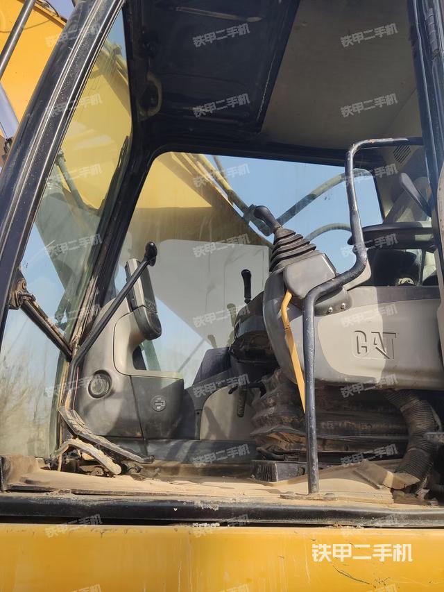 驾驶室整体（整机外观）