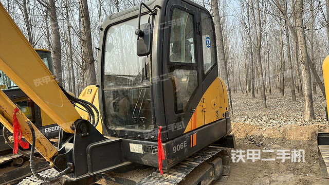 驾驶室整体（整机外观）