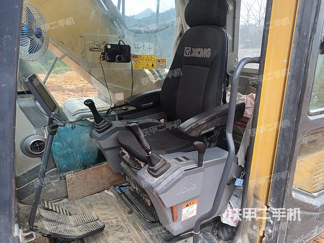 驾驶室整体（整机外观）