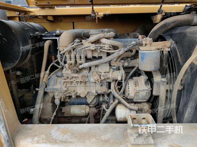 发动机室（上车部件）