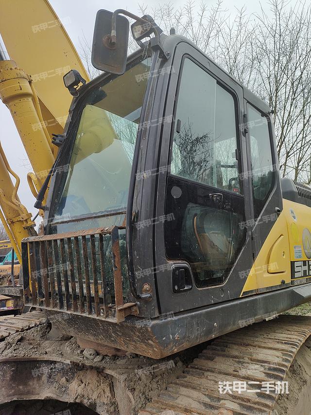 驾驶室整体（整机外观）