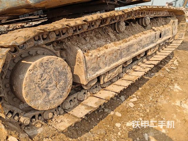 单侧履带整体（整机外观）