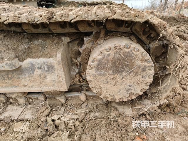 右驱动轮（行走机构）