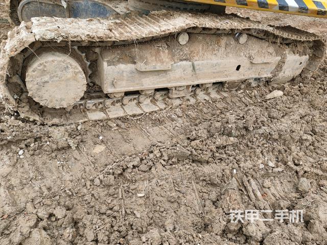 左侧履带整体 （行走机构）